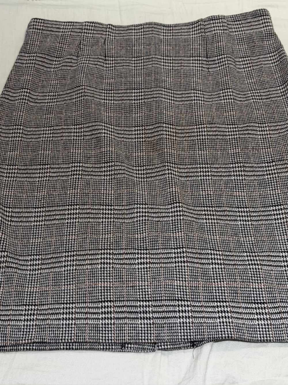 Amanda & Chelsea Black and White Glen Plaid Pencil Skirt